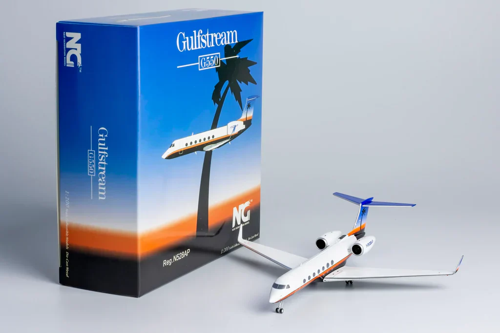 1/200 Million Air Gulfstream G550  NG 75028 - Image 4