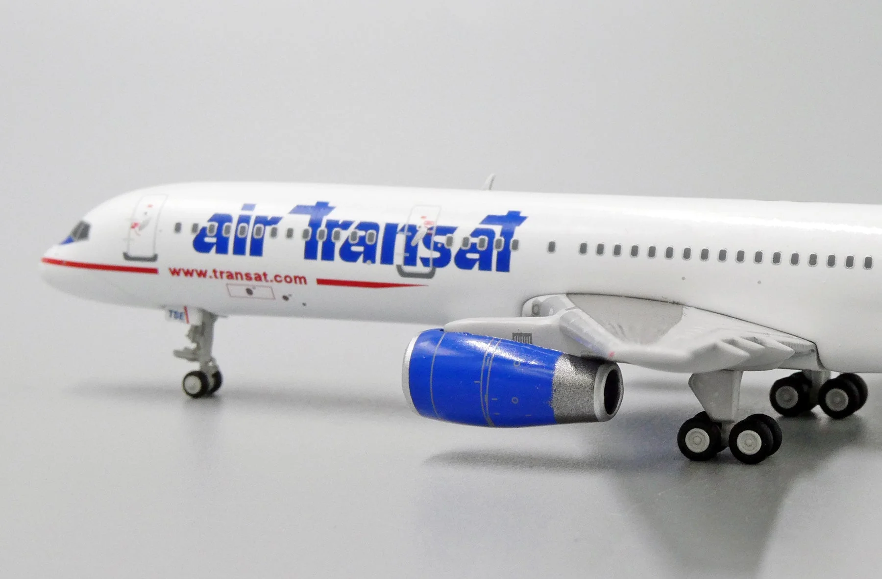 *1/400 Air Transat B 757-200 "60th Anniversary" JC Wings JC4TSC207 - Image 11