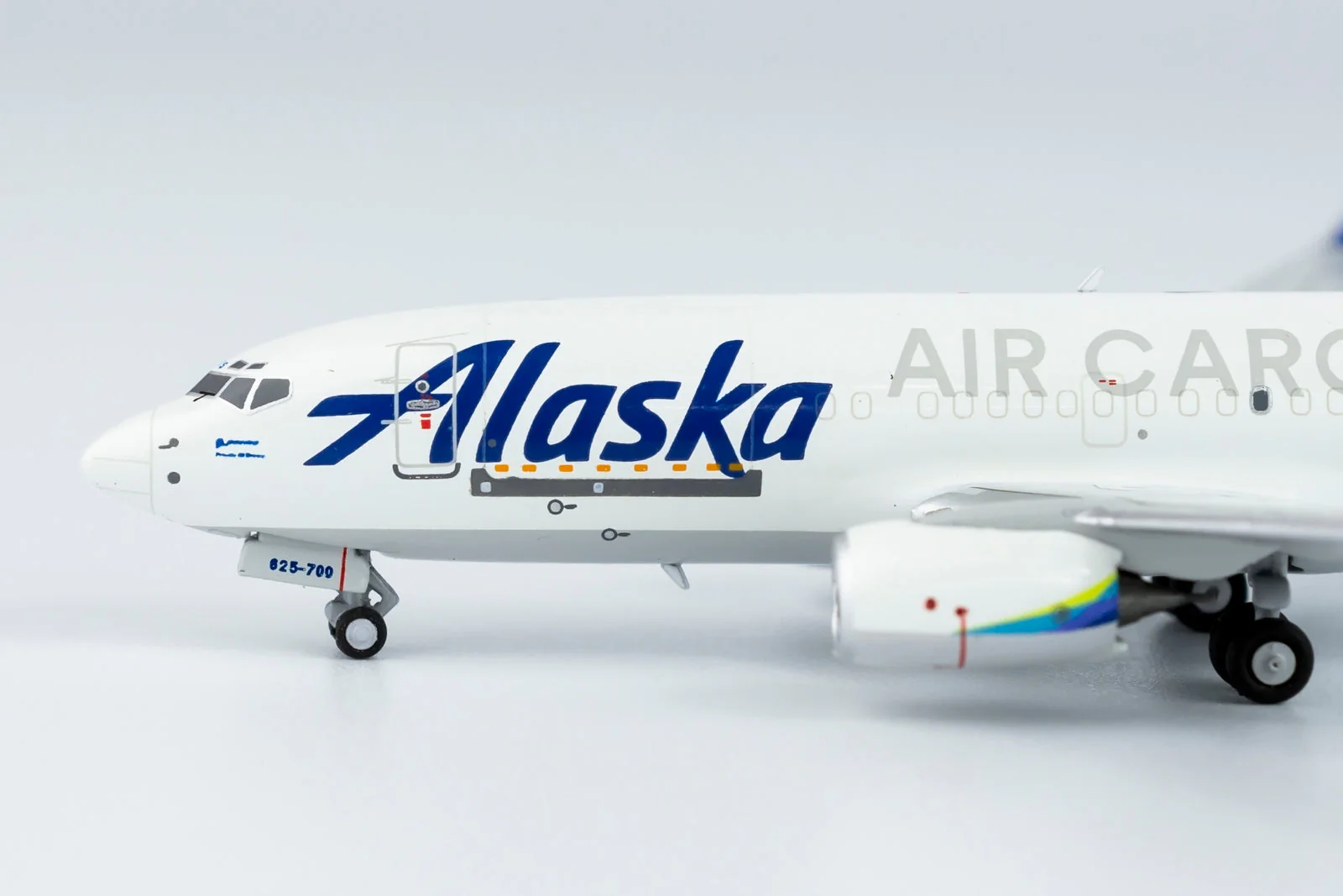 *1/400 Alaska Air Cargo B 737-700/w NG Models 77018 - Image 2