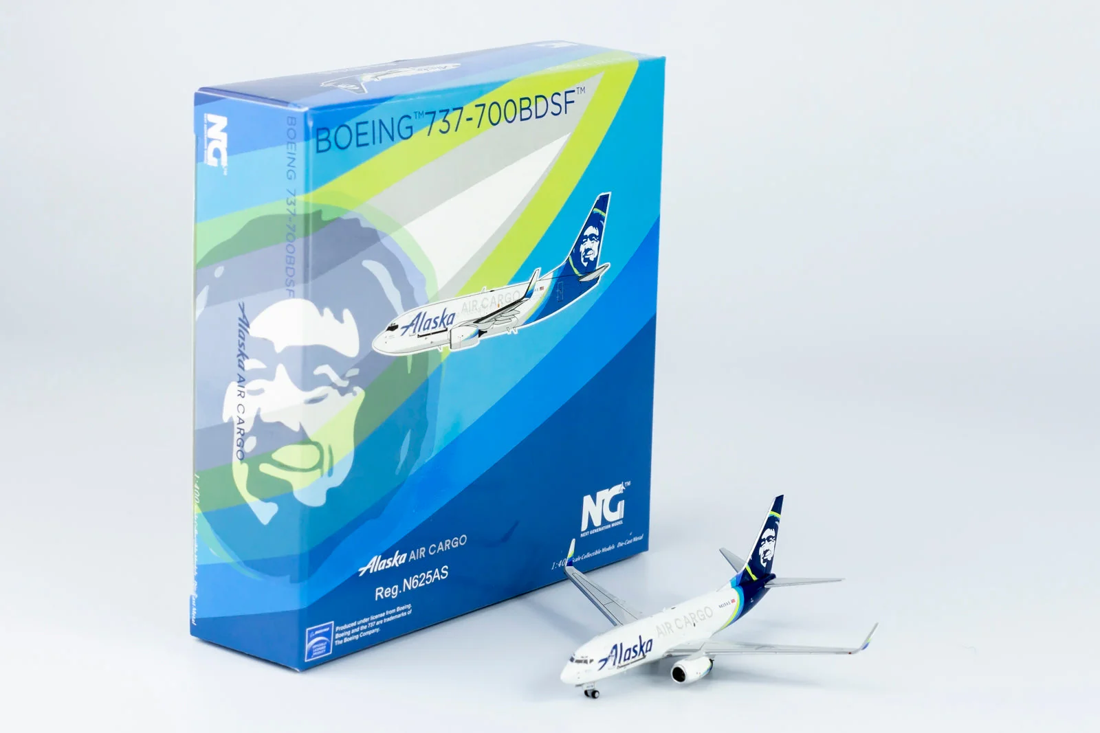 *1/400 Alaska Air Cargo B 737-700/w NG Models 77018 - Image 6