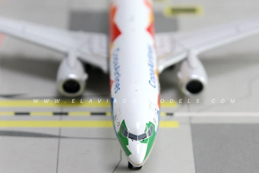 *1/400 Copa Airlines B 737-800 "BioMuseo" El Aviador Models EAV400-1825 - Image 4