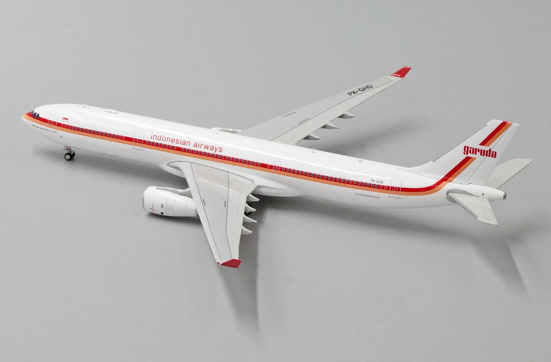 *1/400 Garuda Indonesia A330-300 "Retro Livery" JC Wings JC4GIA209 - Image 5