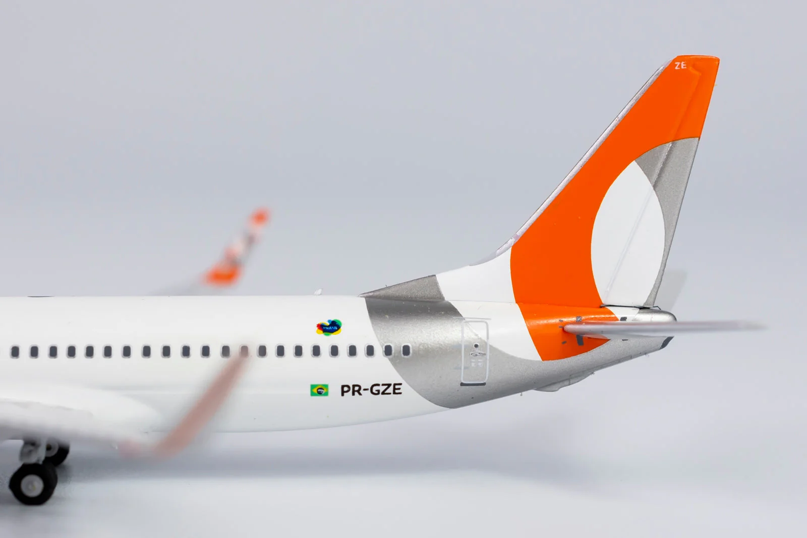 *1/400 GOL Linhas Aereas B 737-800/w NG Models 58137 - Image 3