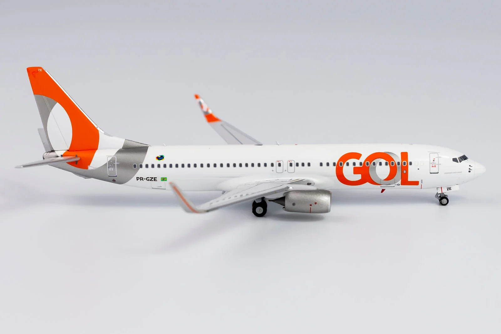 *1/400 GOL Linhas Aereas B 737-800/w NG Models 58137 - Image 5