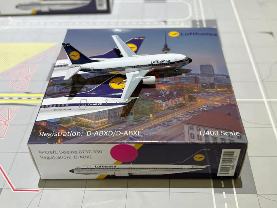 *1/400 Lufthansa B 737-300 Miniature Models M4LH733B - Image 4