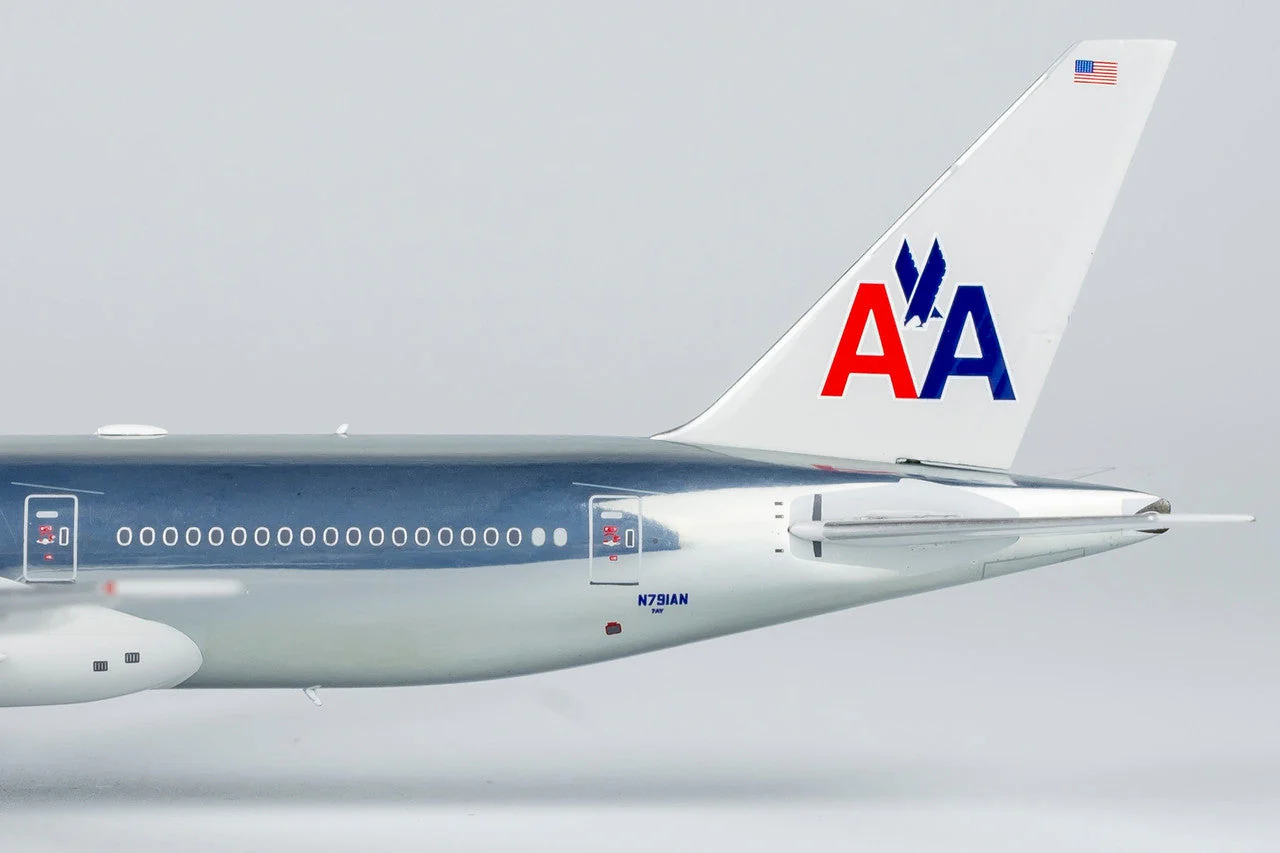 1:400 NG 72048 American Airlines 777-200ER N791AN (oneworld; polished cs) - Image 5