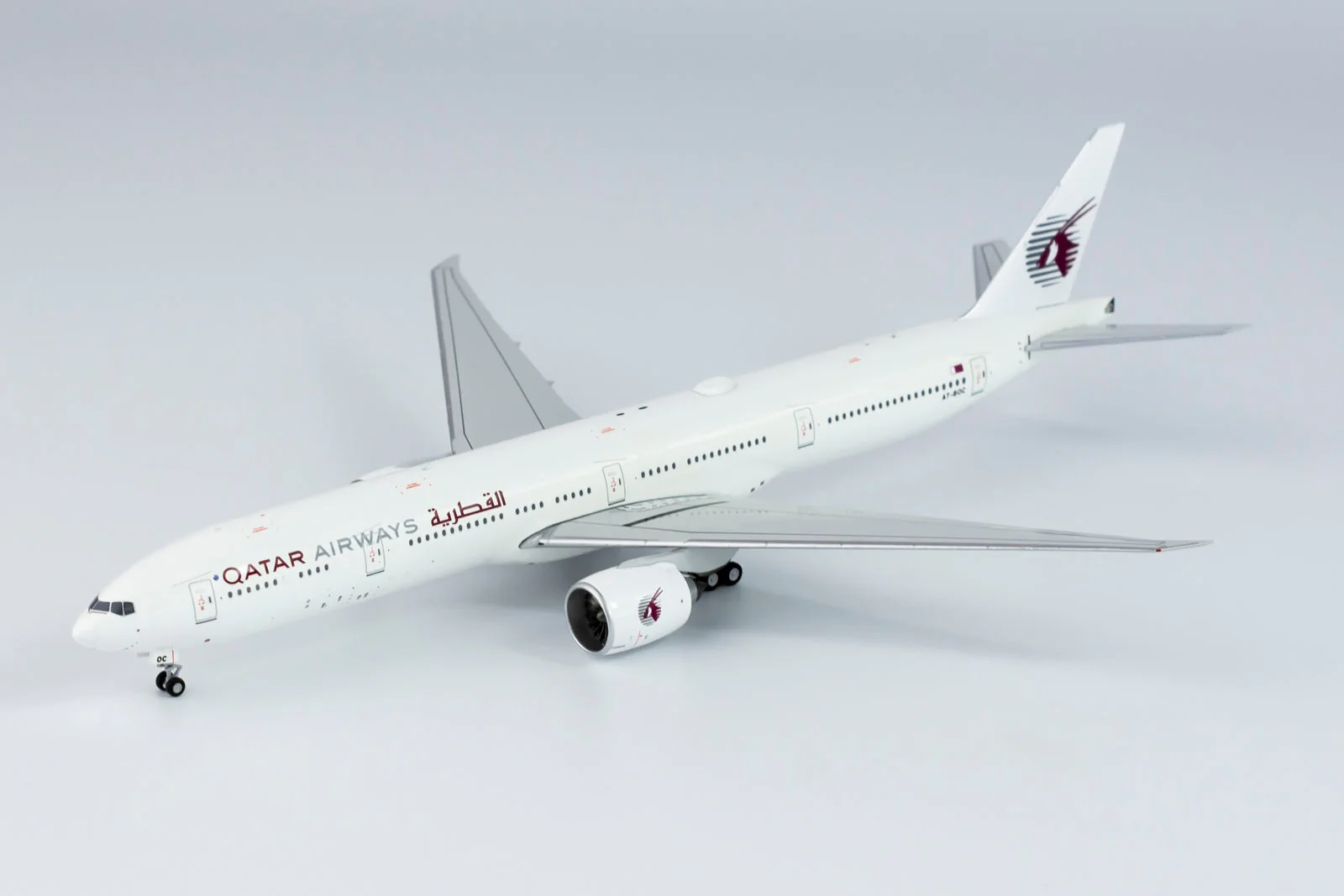 * 1/400 Qatar Airways B 777-300ER "Retro Livery" NG Models 73017 - Image 4