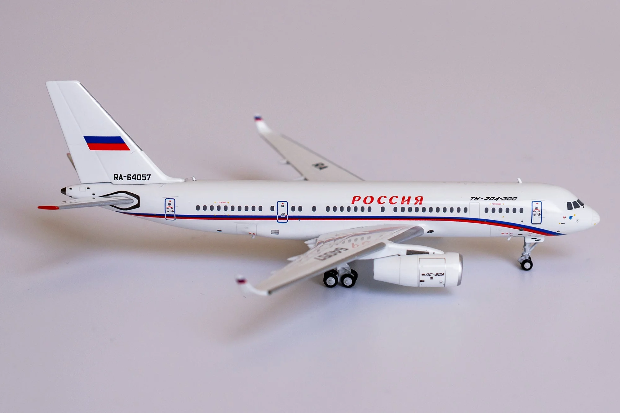 *1/400 Russia State Transport Company Tu-204-300 NG Models 41002 - Image 4