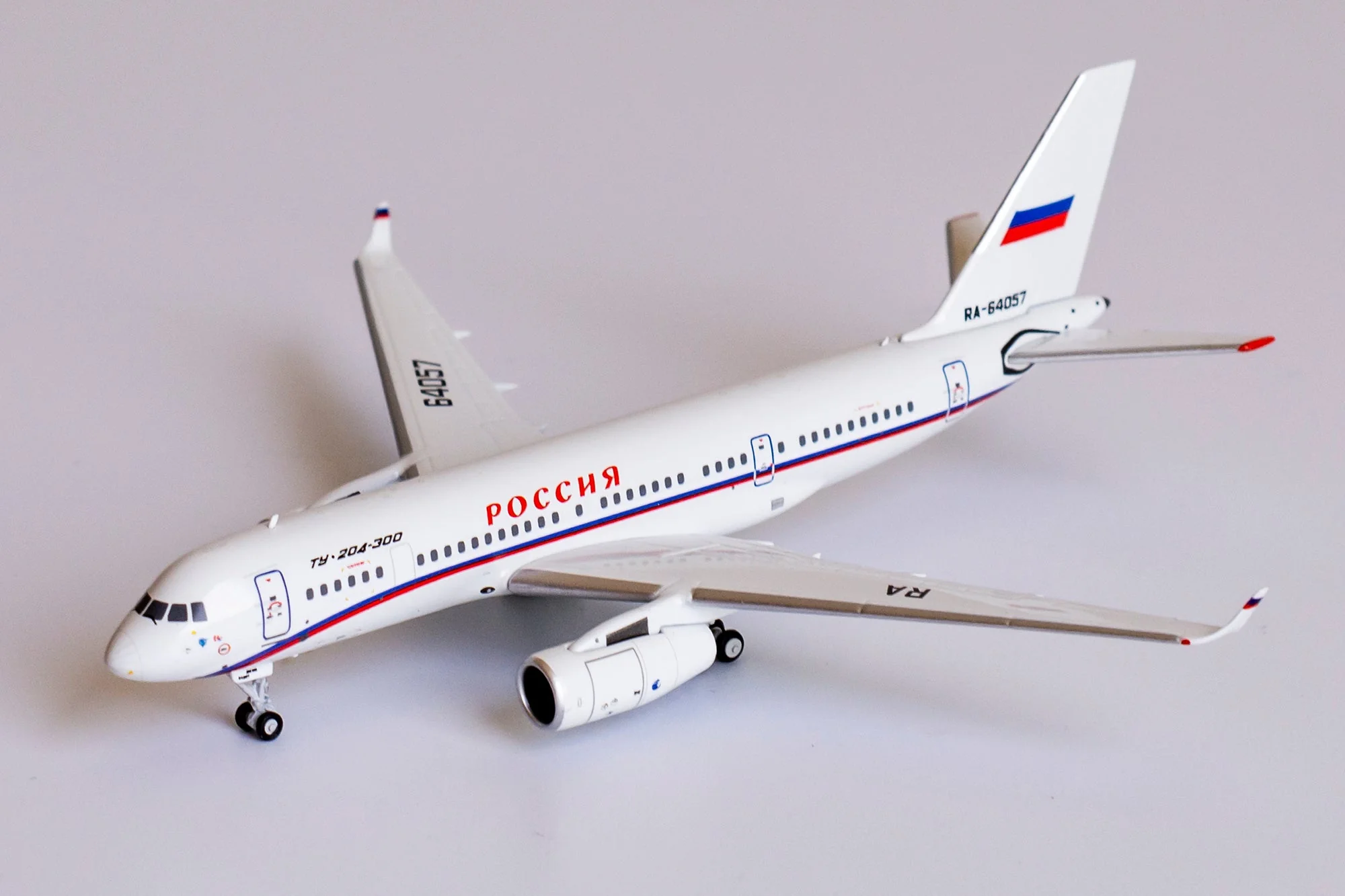 *1/400 Russia State Transport Company Tu-204-300 NG Models 41002 - Image 5