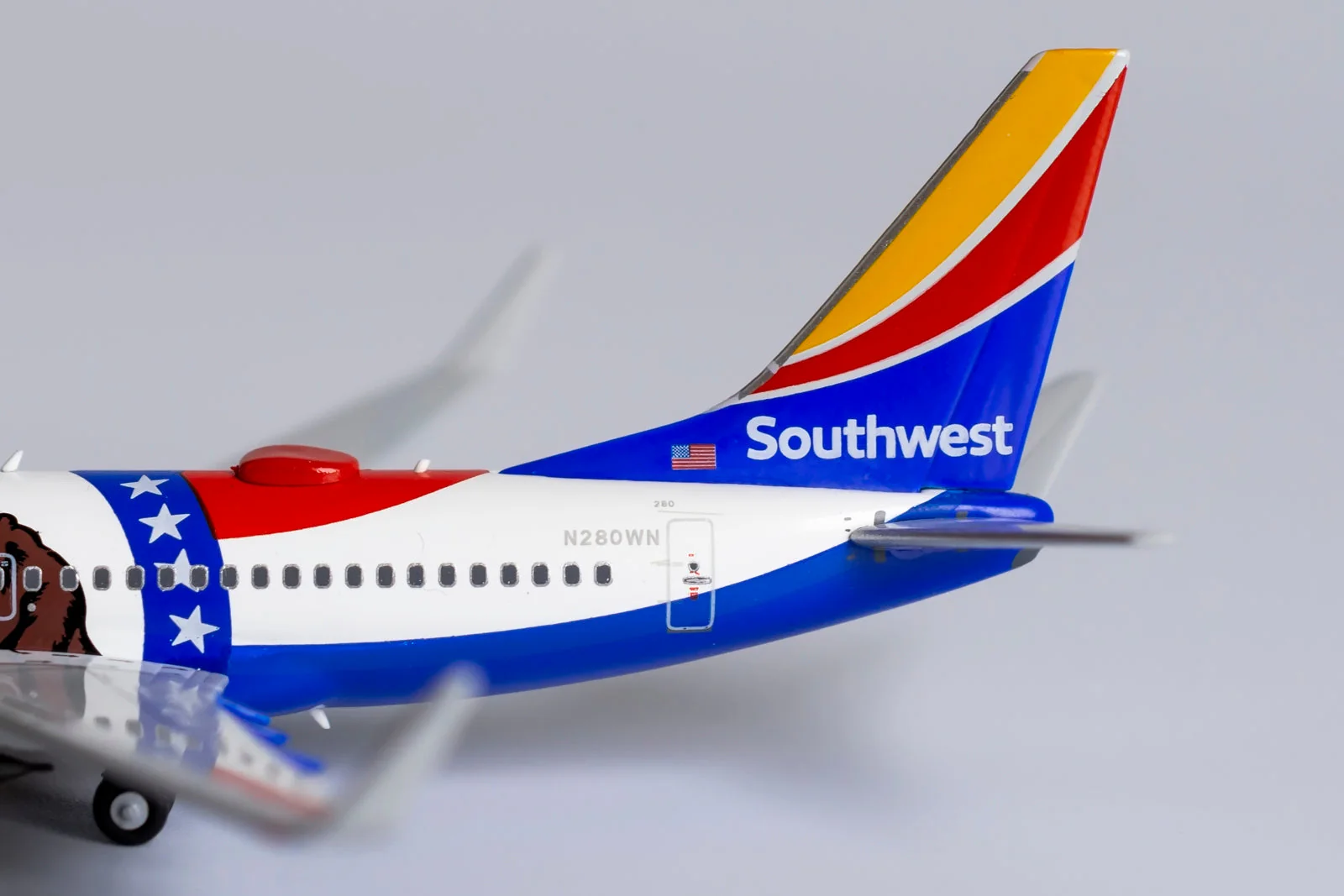 *1/400 Southwest Airlines B 737-700/w "Missouri One" NG Models 77015 - Image 3