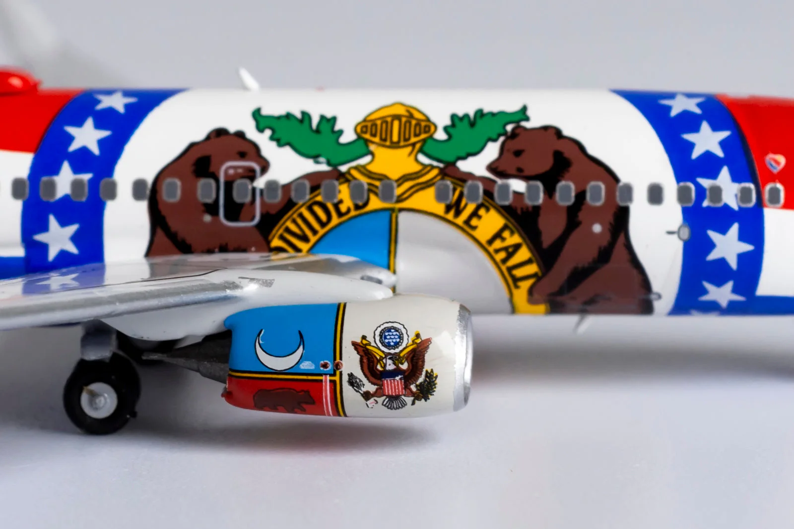 *1/400 Southwest Airlines B 737-700/w "Missouri One" NG Models 77015 - Image 5