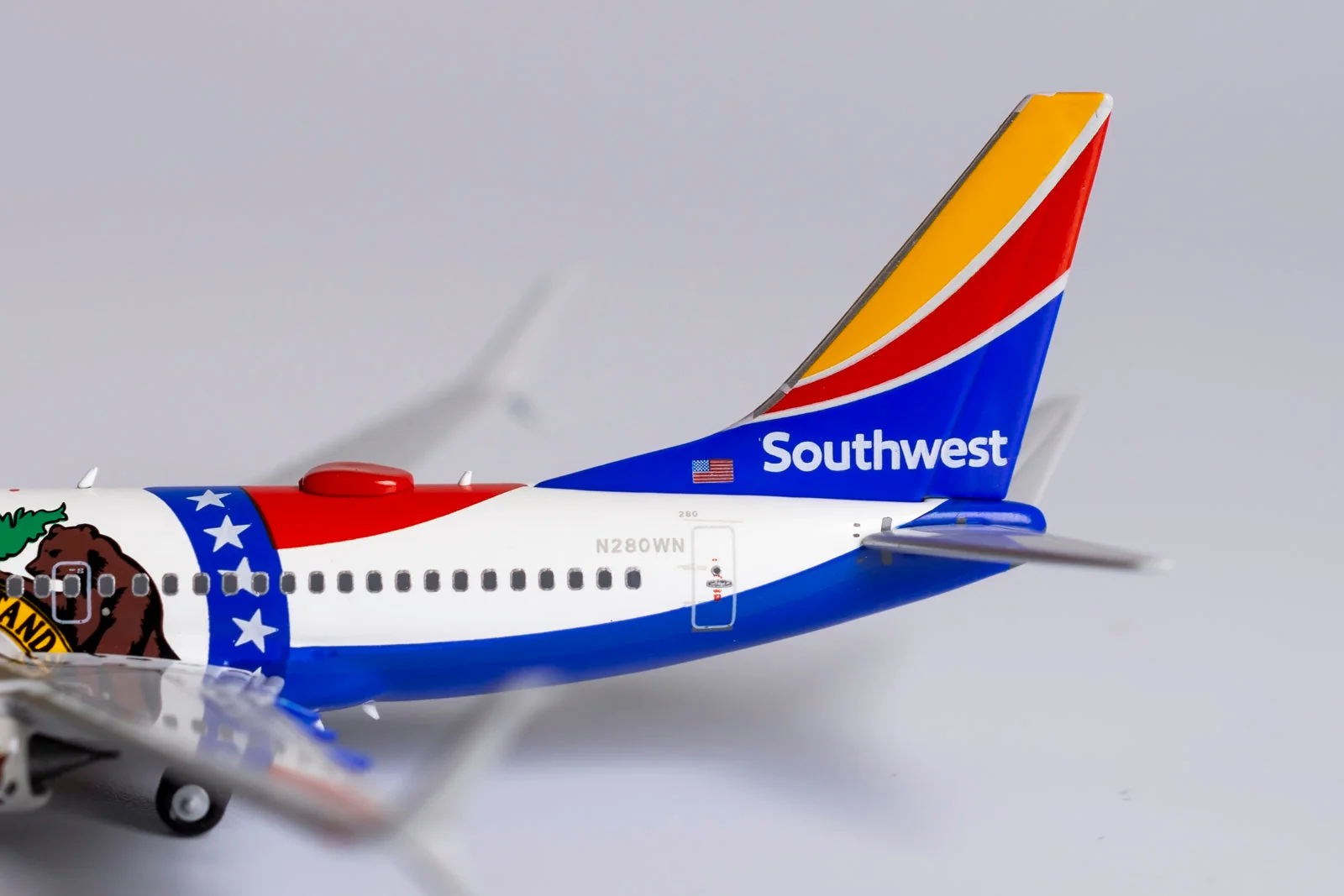 *1/400 Southwest Airlines B 737-700/w "Missouri One" NG Models 77016 - Image 3