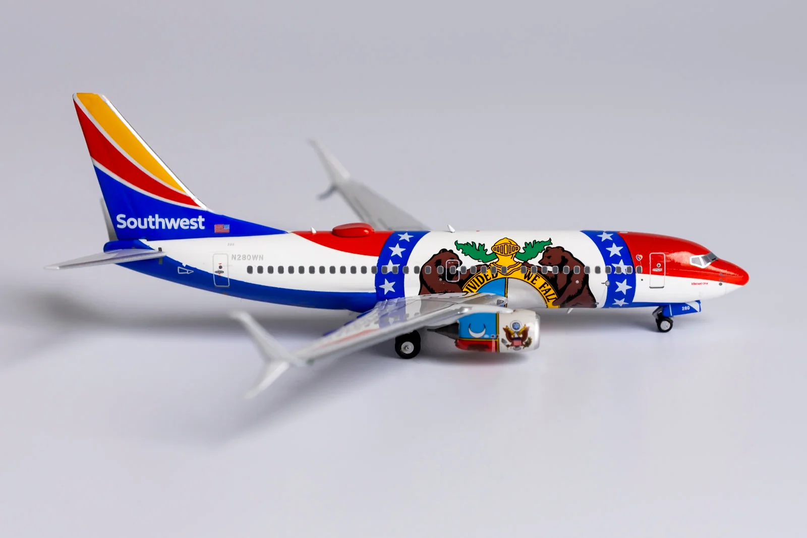 *1/400 Southwest Airlines B 737-700/w "Missouri One" NG Models 77016 - Image 4